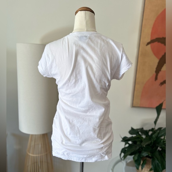 Guess T-Shirt - Picture 2 of 5